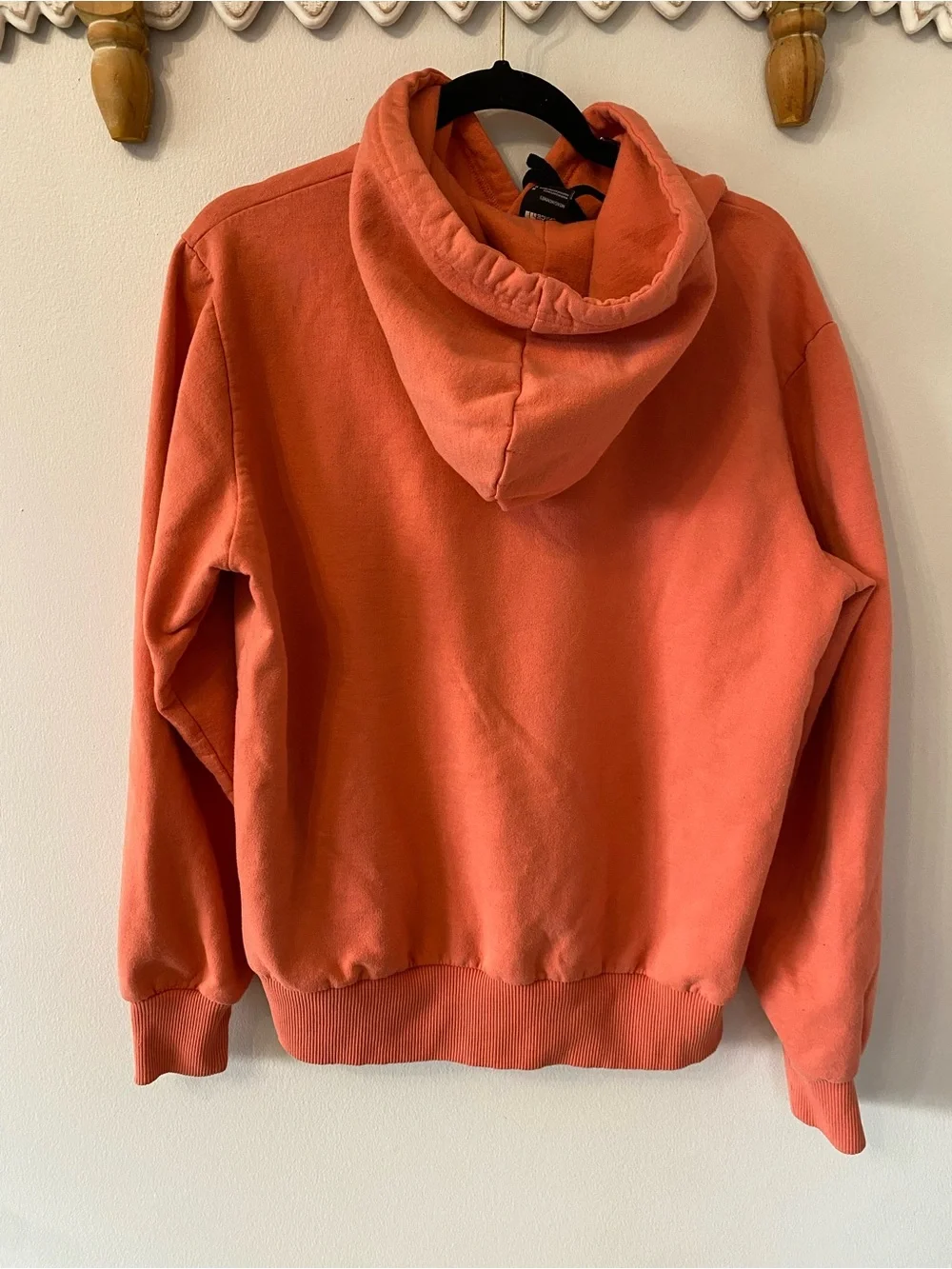The North Face Men's Orange Graphic 'Altitude Problem' Hoodie - Skiing - size m